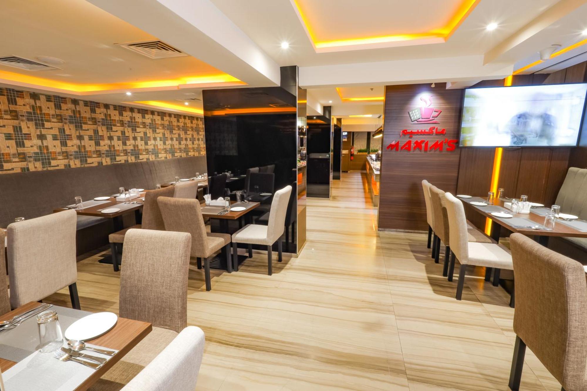 Omega Hotel Dubai Exterior foto